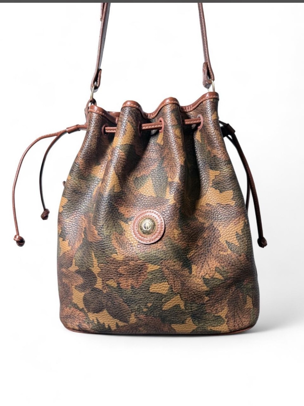 Carryland USA Vintage Leaf Print Drawstring Bucket Bag